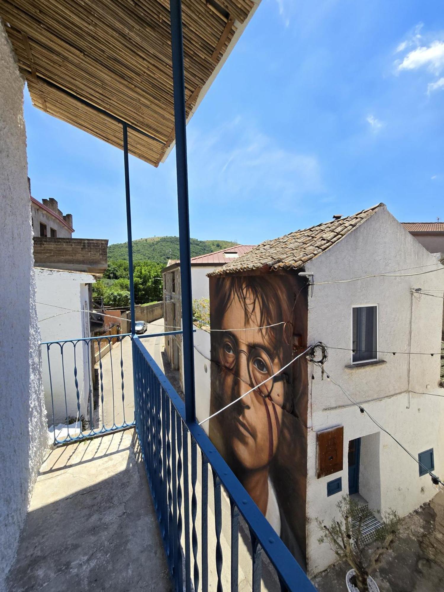 Terra Muronis Hotel Diffuso Castel Morrone Esterno foto